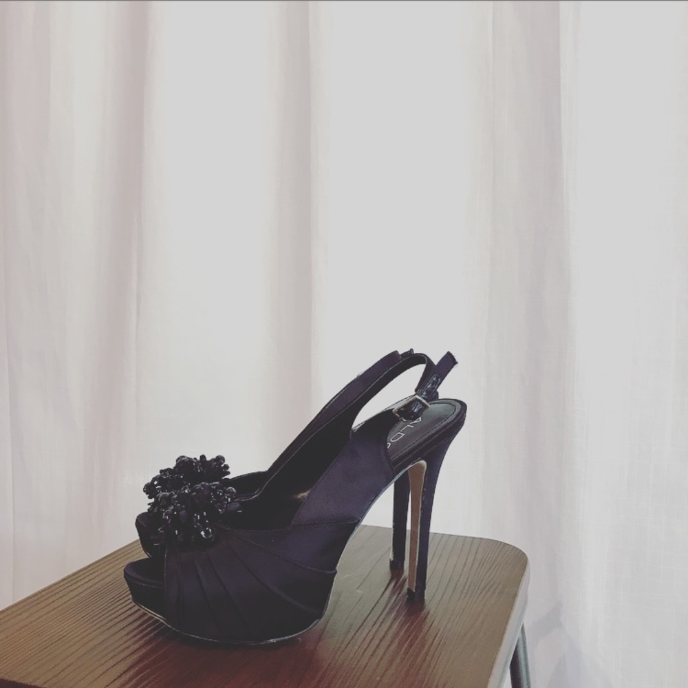 ALDO black heels!! - Picture 1 of 7